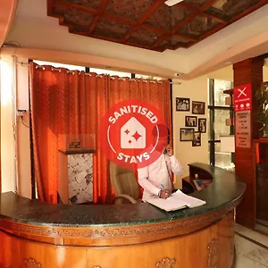 *** Hotel Oyo 26811 Moonlight Residency India